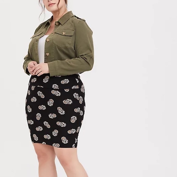 torrid Dresses & Skirts - TORRID MINI JERSEY FOLDOVER SKIRT sugar skulls